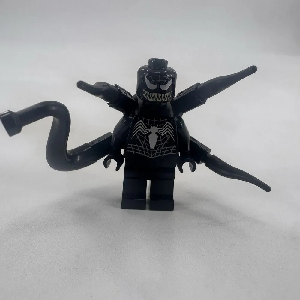LEGO Venom Minifig SH1113 Marvel Super Heroes Spider-Man 76334